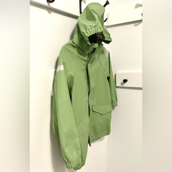 H&M • Kids Rubber Rain Jacket • Size 6-8 • Like-New! - Picture 2 of 8